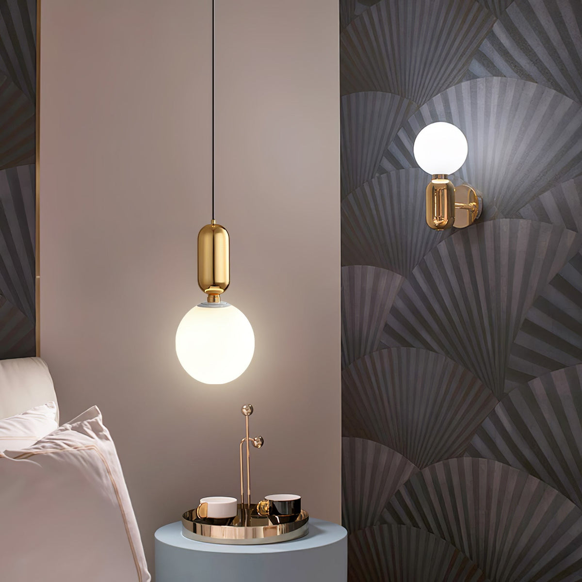 Capsule Globe Glass Pendant Light – Glass detail 8