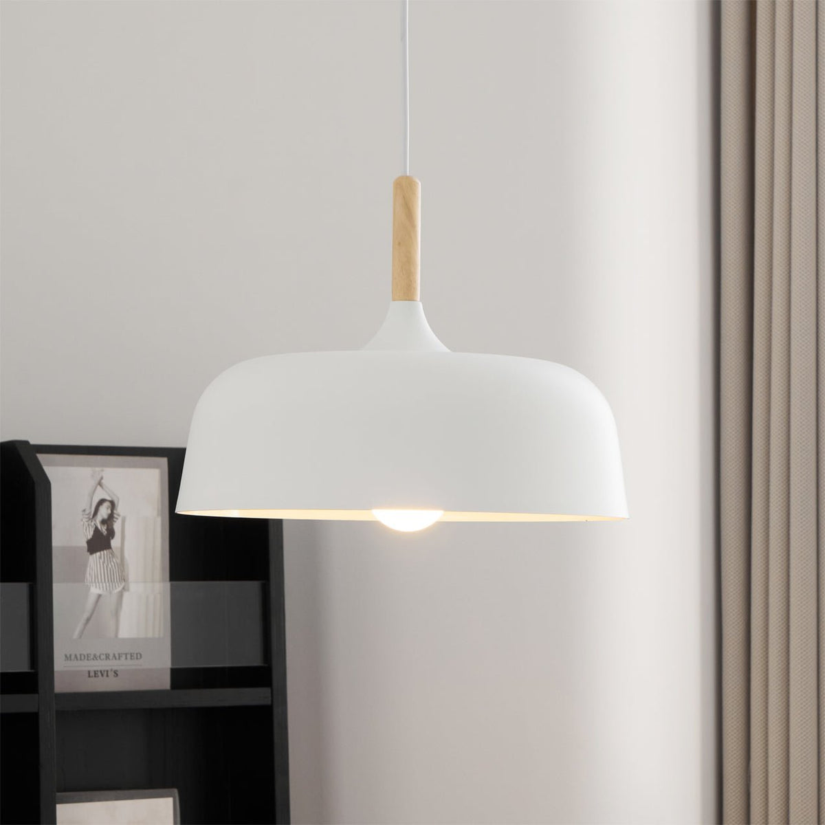 Acorn Oak Pendant Light – Oak detail 2