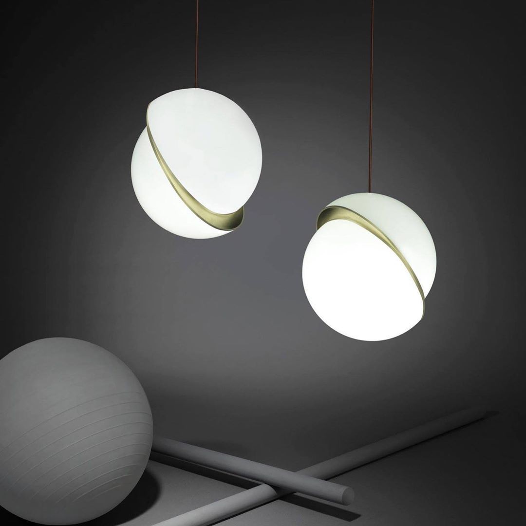 Crescent Acrylic Pendant Lamp – Acrylic detail 5