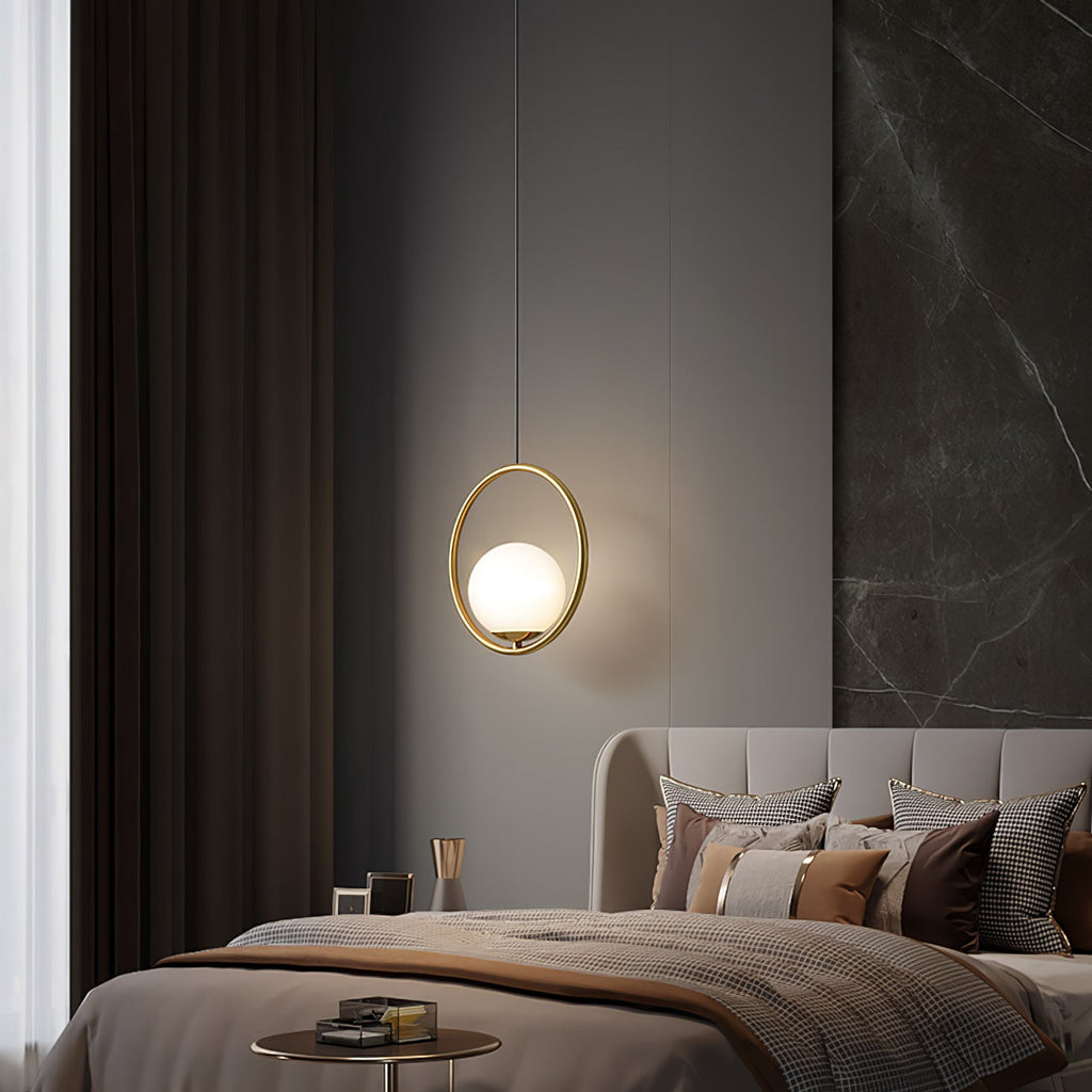 Loop Brass Glass Pendant Light – Glass detail 5