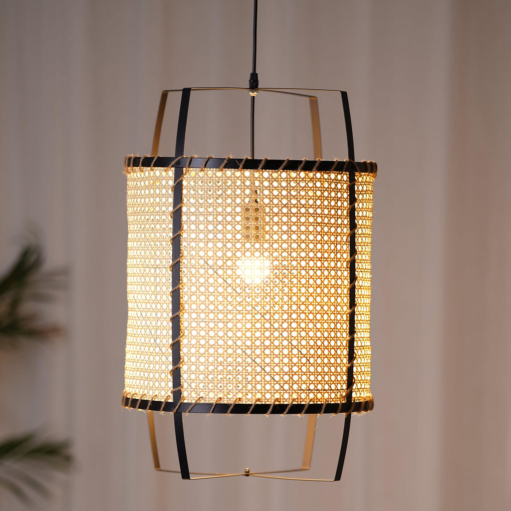 Rattan Cane Pendant Light – Rattan detail 3